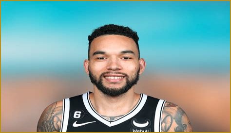 Chris Chiozza contract, salary, net worth