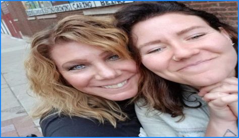 Meet his sister Julia Brown